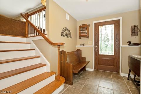 60 Kathleen Ct, Wayne, NJ 07470 photo 4