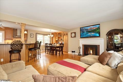 60 Kathleen Ct, Wayne, NJ 07470 photo 5