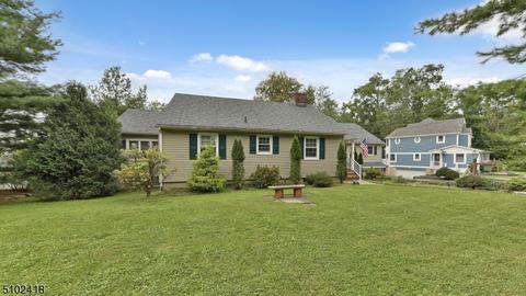 35 Lake Dr E, Wayne, NJ 07470 photo 4
