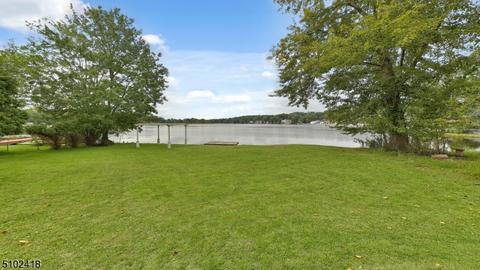35 Lake Dr E, Wayne, NJ 07470 photo 22