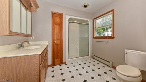 35 Lake Dr E, Wayne, NJ 07470 photo 20