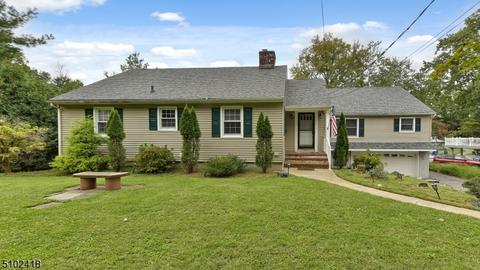 35 Lake Dr E, Wayne, NJ 07470 photo 5