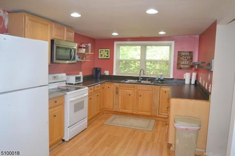 101 W Munson Ave, Dover, NJ 07801 photo 5