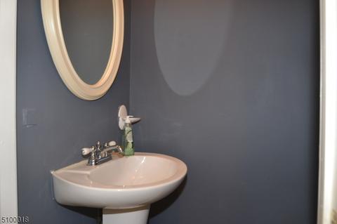 101 W Munson Ave, Dover, NJ 07801 photo 8