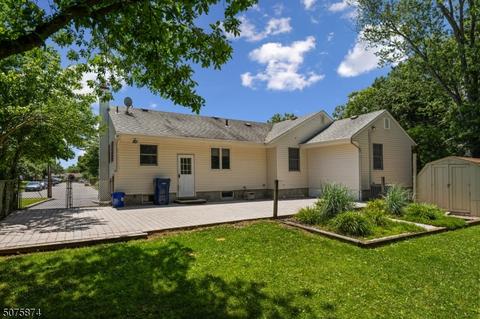 21 Blake Dr, Clark, NJ 07066 photo 3