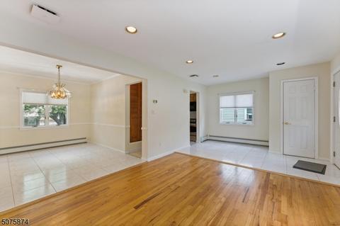 21 Blake Dr, Clark, NJ 07066 photo 4
