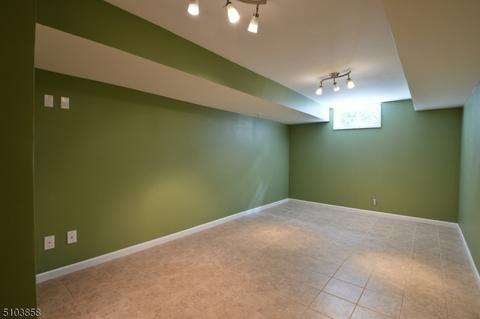 94 Carter Rd, Haskell, NJ 07420 photo 9