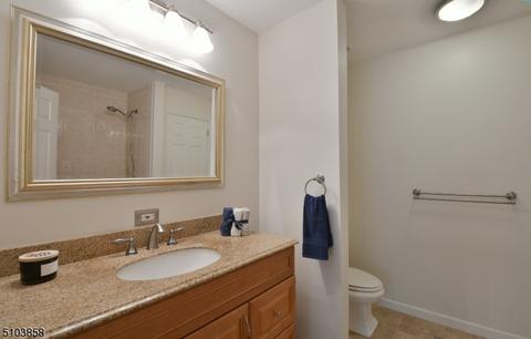 94 Carter Rd, Haskell, NJ 07420 photo 12