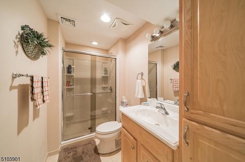 18 Langdale Rd, Wayne, NJ 07470 photo 29