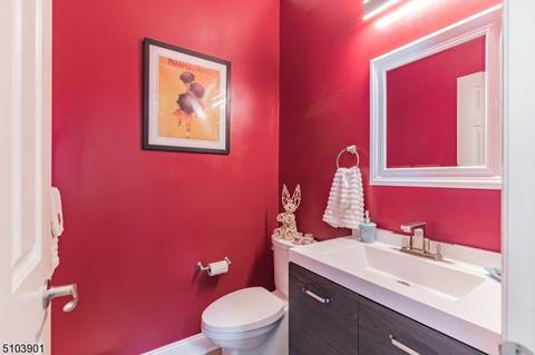 18 Langdale Rd, Wayne, NJ 07470 photo 8