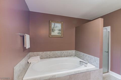 18 Langdale Rd, Wayne, NJ 07470 photo 24