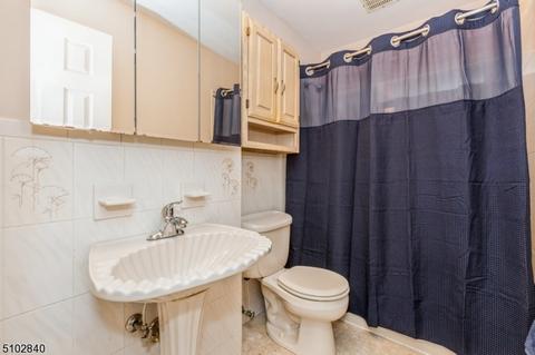 17 Judson Dr, Middlesex, NJ 08846 photo 13