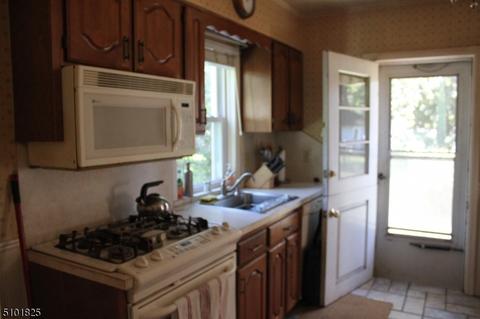 46 W Maple Ave, Bound Brook, NJ 08805 photo 9