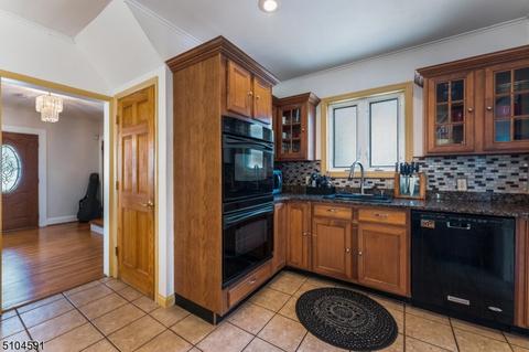 1230 Lansdowne Ter, Plainfield, NJ 07062 photo 11