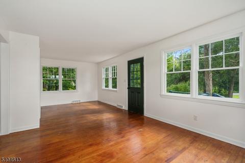 4 E Side Dr, Newton, NJ 07860 photo 8