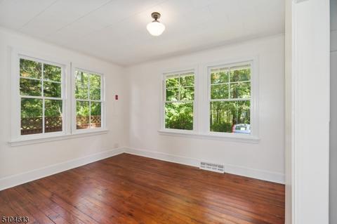 4 E Side Dr, Newton, NJ 07860 photo 10