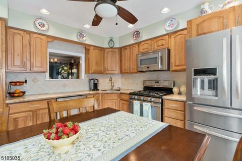 1008 Wetherburn Ct, Flemington, NJ 08822 photo 5