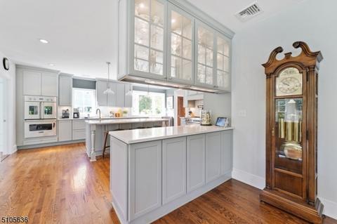 16 Blackburn Rd, Summit, NJ 07901 photo 36