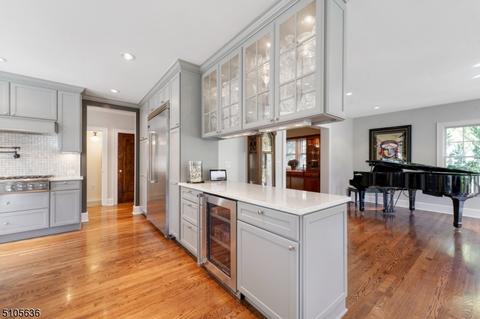 16 Blackburn Rd, Summit, NJ 07901 photo 18