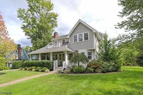 16 Blackburn Rd, Summit, NJ 07901 photo 3