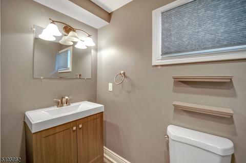 62 Pinecrest Ter, Wayne, NJ 07470 photo 14