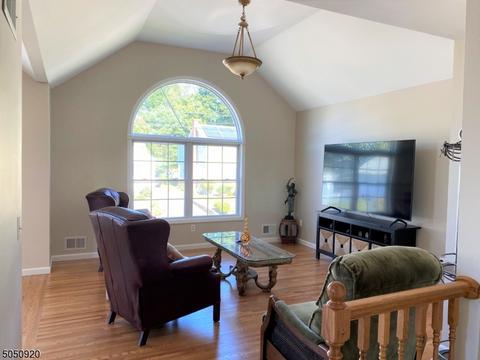 20 E Chrystal St, Dover, NJ 07801 photo 9