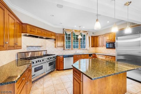 24 Roxiticus Rd, Mendham, NJ 07945 photo 13
