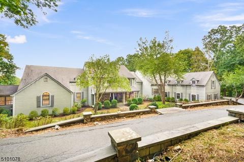 24 Roxiticus Rd, Mendham, NJ 07945 photo 1