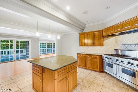 24 Roxiticus Rd, Mendham, NJ 07945 photo 12