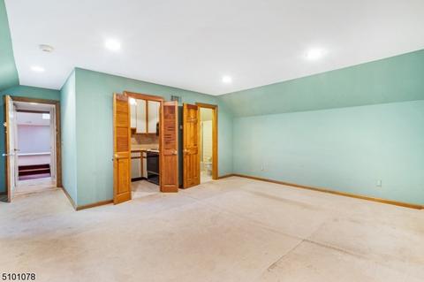 24 Roxiticus Rd, Mendham, NJ 07945 photo 23