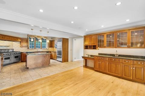 24 Roxiticus Rd, Mendham, NJ 07945 photo 11