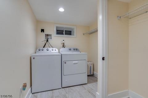 596 Mountain View Ter, Middlesex, NJ 08846 photo 32