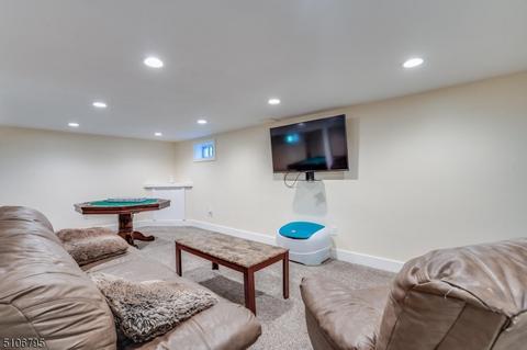 596 Mountain View Ter, Middlesex, NJ 08846 photo 34