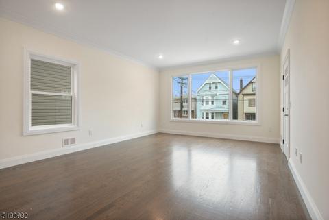 106 Patterson St, Harrison, NJ 07029 photo 3
