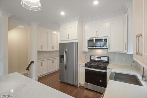106 Patterson St, Harrison, NJ 07029 photo 7