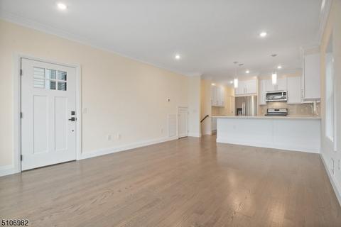 106 Patterson St, Harrison, NJ 07029 photo 4