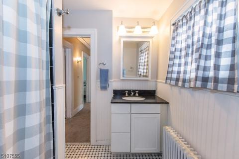 16 Walnut St, Dover, NJ 07801 photo 21