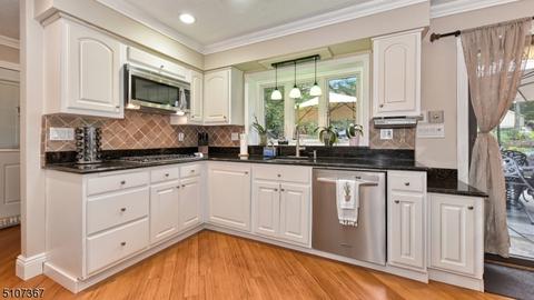 115 Tall Oaks Dr, Wayne, NJ 07470 photo 13