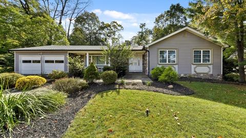 115 Tall Oaks Dr, Wayne, NJ 07470 photo 1