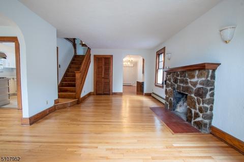 55 Montclair Ave, Nutley, NJ 07110 photo 3