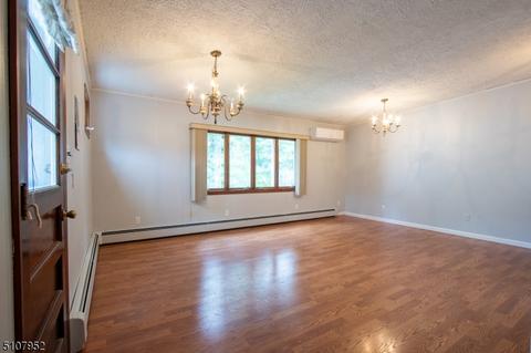 55 Montclair Ave, Nutley, NJ 07110 photo 5