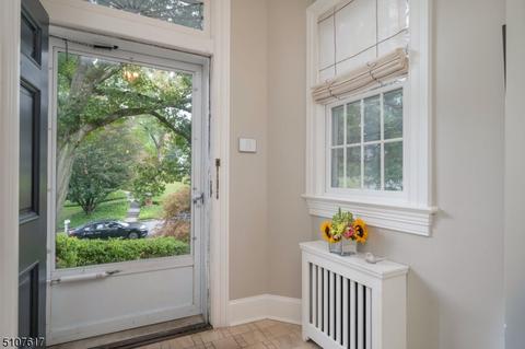 8 Glendale Rd, Summit, NJ 07901 photo 3