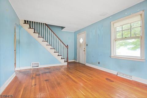 553 Carleton St, Bound Brook, NJ 08805 photo 9
