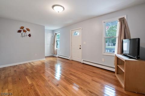 26 Harrison St, Dover, NJ 07801 photo 3