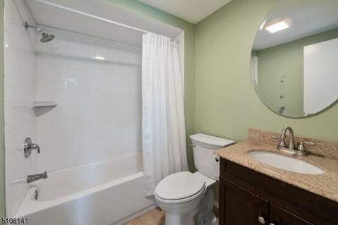 26 Harrison St, Dover, NJ 07801 photo 9