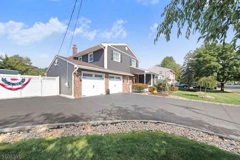 85 Louis Ave, Middlesex, NJ 08846 photo 4