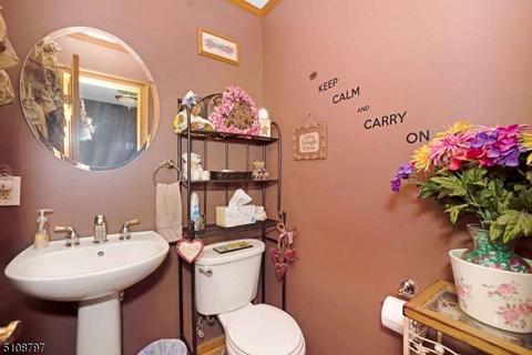 85 Louis Ave, Middlesex, NJ 08846 photo 7