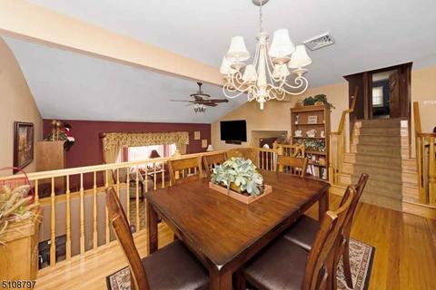 85 Louis Ave, Middlesex, NJ 08846 photo 14