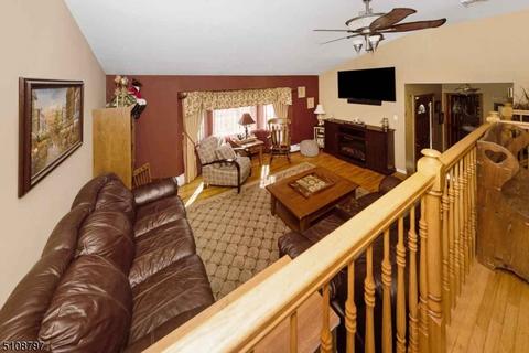 85 Louis Ave, Middlesex, NJ 08846 photo 17