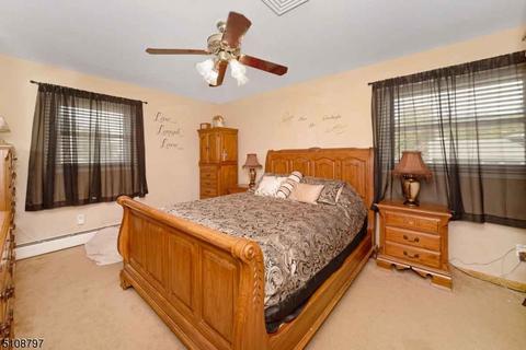 85 Louis Ave, Middlesex, NJ 08846 photo 22